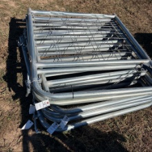 4 ft. Galvanized Wire Gate x2
