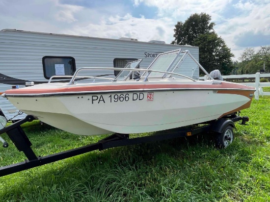 Glastron 15 Ft Fishing Boat