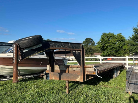 25 Ft Gooseneck Flatbed Trailer