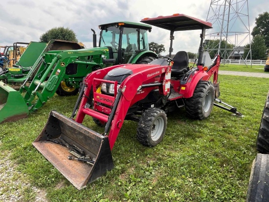 MaHindra Tractor/ Loader/ Backhoe