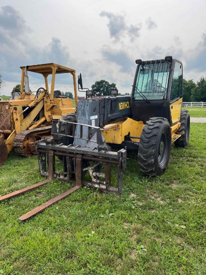 New Holland LM 840 Telehandler
