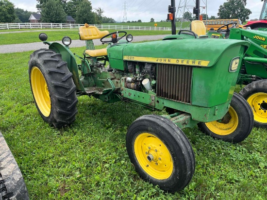 John Deere 1020