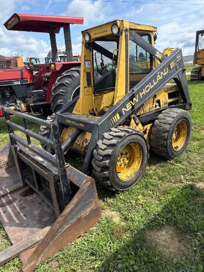 New Holland L555 Skid Loader