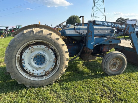 Ford 5000 Tractor w Loader Bucket