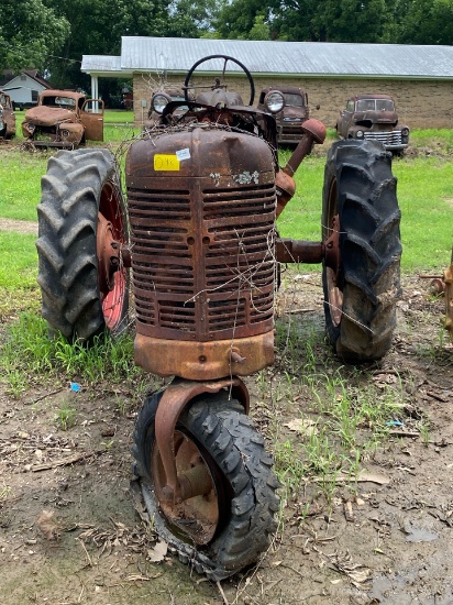 (inop) Farmall Tractor Model M