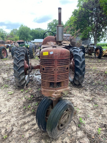 (inop) Farmall M Lp Tractor