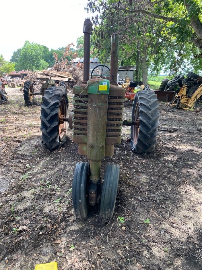 (inop) John Deere Model G Tractor