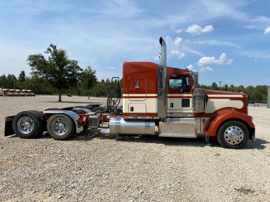 2016 Kenworth W900 Truck