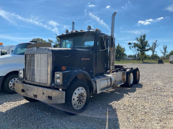 1985 International F-9370 Truck