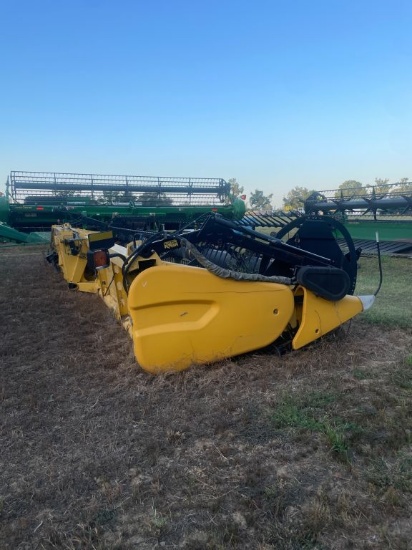 2017 NEW HOLLAND 880CF-35 DRAPER HEADER, SUPERFLEX, SN: YHH042804 Live & On