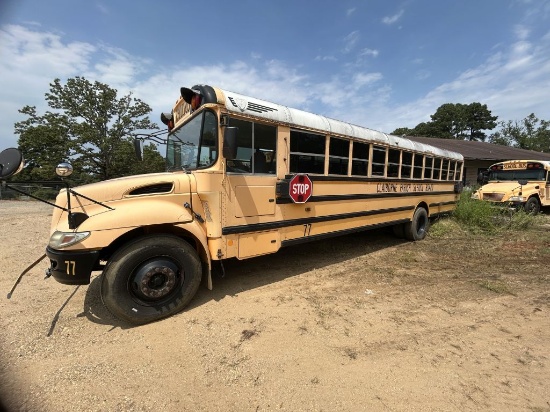 2010 IC Corporation PB105 Bus (OFF SITE)