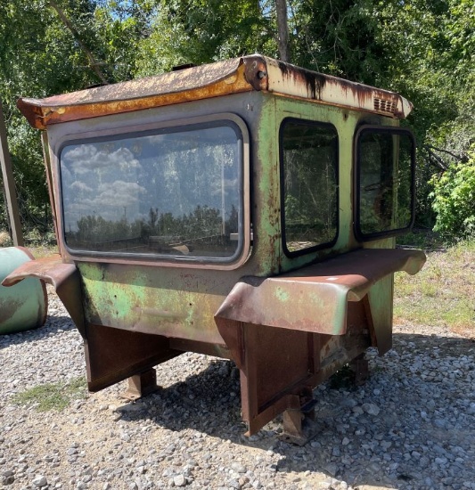Cab For John Deere 4020/5020 Live & Online Auction Auction Date: Saturday