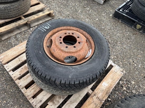(2) 8.75r16.5lt Tires On 8-bolt Dual Rims