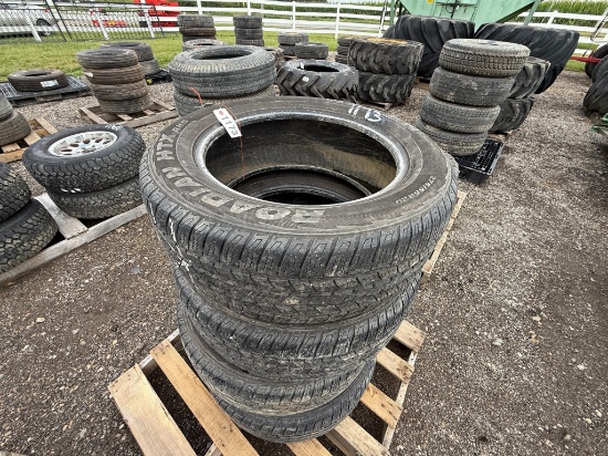 (4) 275/55r20 Tires