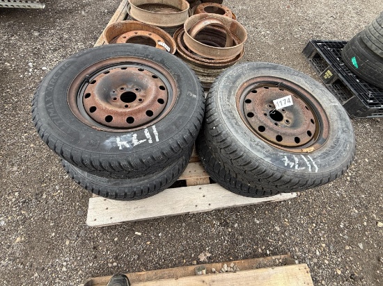 (4) 215/70r16 Tires On 5-bolt Wheels