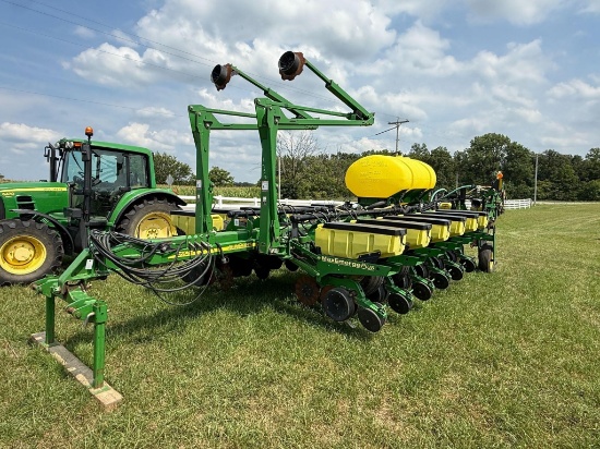 John Deere 1770nt 16-row, 30" Planter