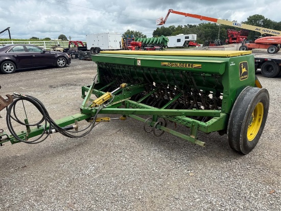 John Deere 8300 10' Drill