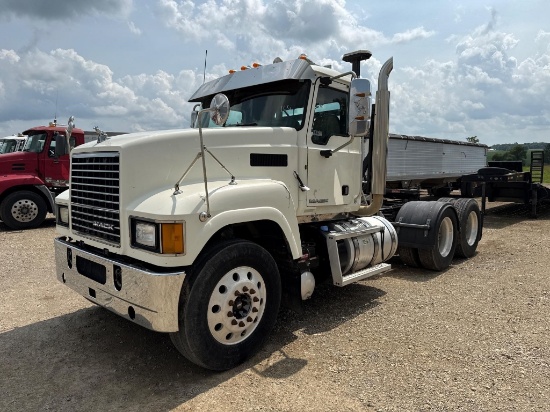 2012 Mack Chu613 Day Cab