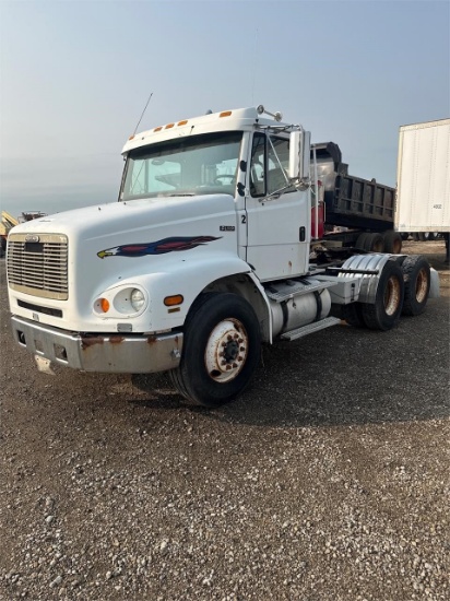 2000 Freightliner Fl 112 Day Cab