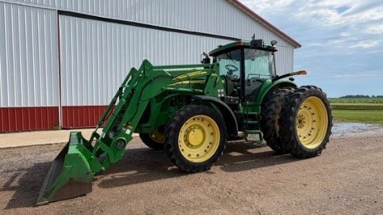 2005 John Deere 8220 MFWD Tractor, 16 Spd Powershift Transmission,