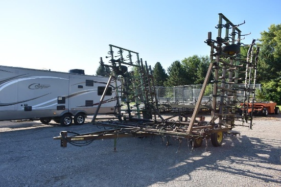 John Deere 940 35 Field Cultivator, S Tines,