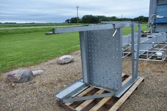 Large Bin Eave Platform
