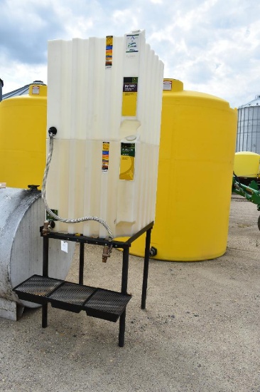 Bulk Oil Stand with (2) 110 Gallon Poly Tanks