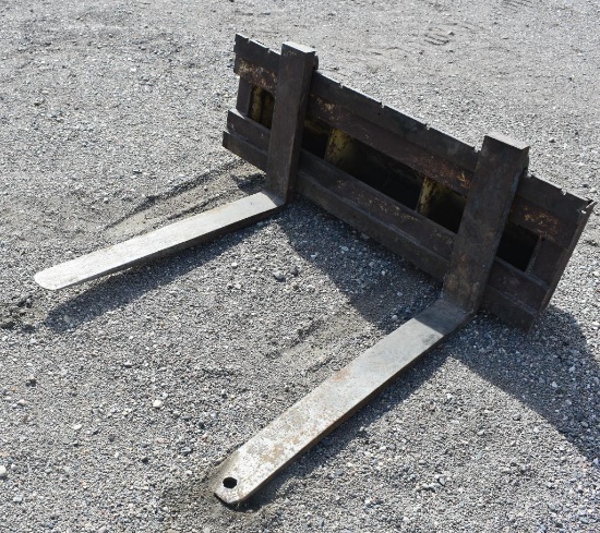 36" Pallet Forks Fits Hydro Mac Skid Loader