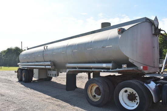 1965 Fruehauf 9000 Gallon Alum Liquid Manure Semi Tanker Trailer
