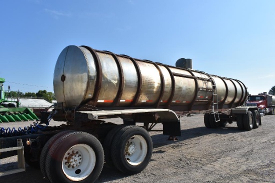 POLAR 5000 Gallon Stainless Steel Smooth Manure Tanker on Steel Frame, 8 Brass Valve Discharge,