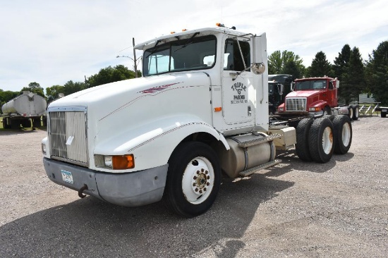 1992 International 9400 Semi Tractor, 9 Speed Eaton Fuller, 60 Series Detroit,