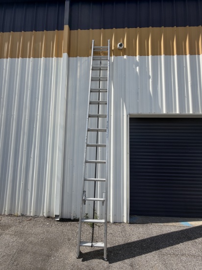 Werner 14'–26' Extension Ladder -300 lb Capacity