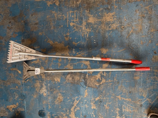 (2) Long Handle Roofing Tear Off Tools