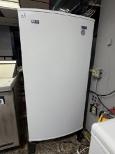 Maytag 16 CuFt Upright Freezer - White