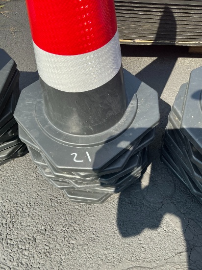 28in Caution Cones(10)