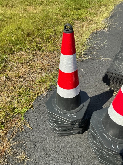 28in Caution Cones(10)