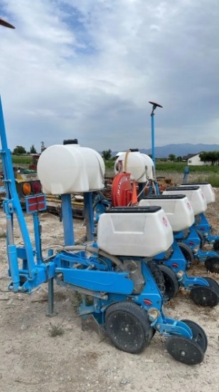 Monosem NG Plus 4-Row Precision Planter – Liquid Fertilizer Setup – Excellent Condition