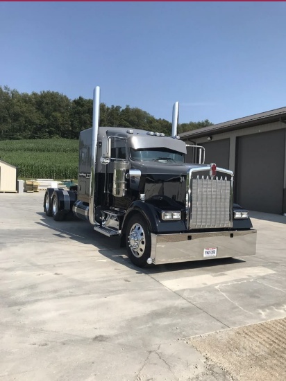 2019 Kenworth W900L Glider