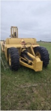 Caterpillar 1042 Pull-Type Scraper