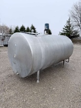 2700 Gallon Bulk Milk Tank