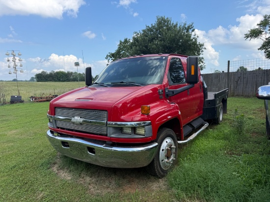 2004 Chevrolet C4500 Flatbed Truck in Red