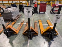 GLOBAL Industrial Pallet Truck