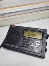 Tecsun PL-600 PLL Synthesized Shortwave Radio Receiver