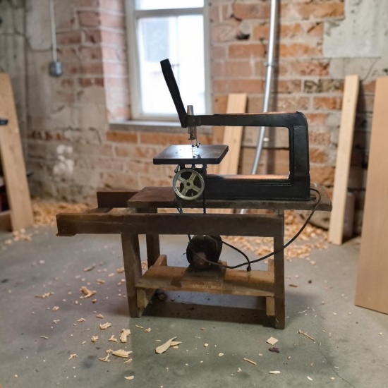 Craftsman 18-inch Jig Saw / Scroll Saw, manfactd by Sears, Roebuck and .Co