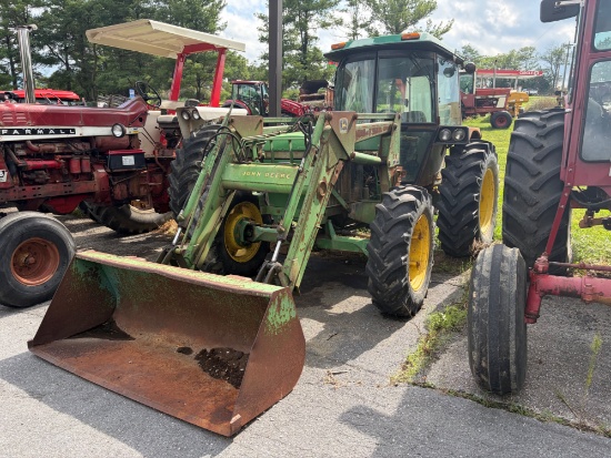 John deere 2555 cab, 4 wheel drive, has loader, 2 sets of remotes,