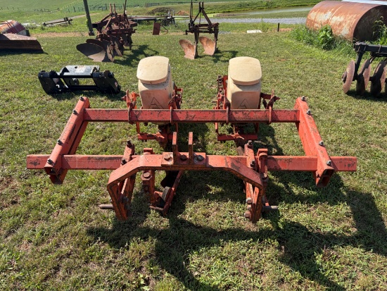 Allis chalmers, two row, 3 point corn planter, good shape, 9 different seed plates
