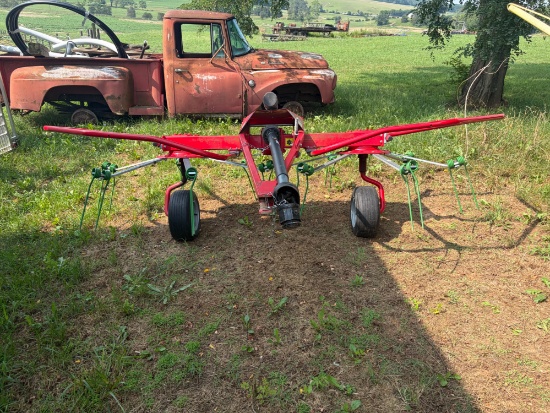 Tar river, prz-3100 two basket tedder, in good working order