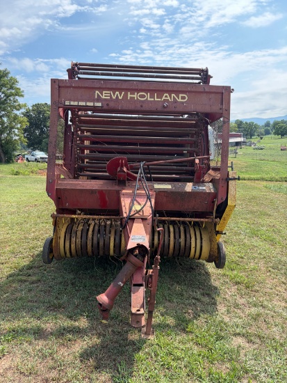 New holland 851 round baler, good tires,
