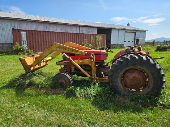 Massey Ferguson 65 gas w/ Freeman 3000 front loader