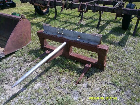 Round bale fork